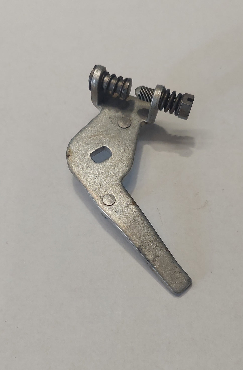 (8a)  Solex C40 ADDHE Gasklephevel carburateurzijde