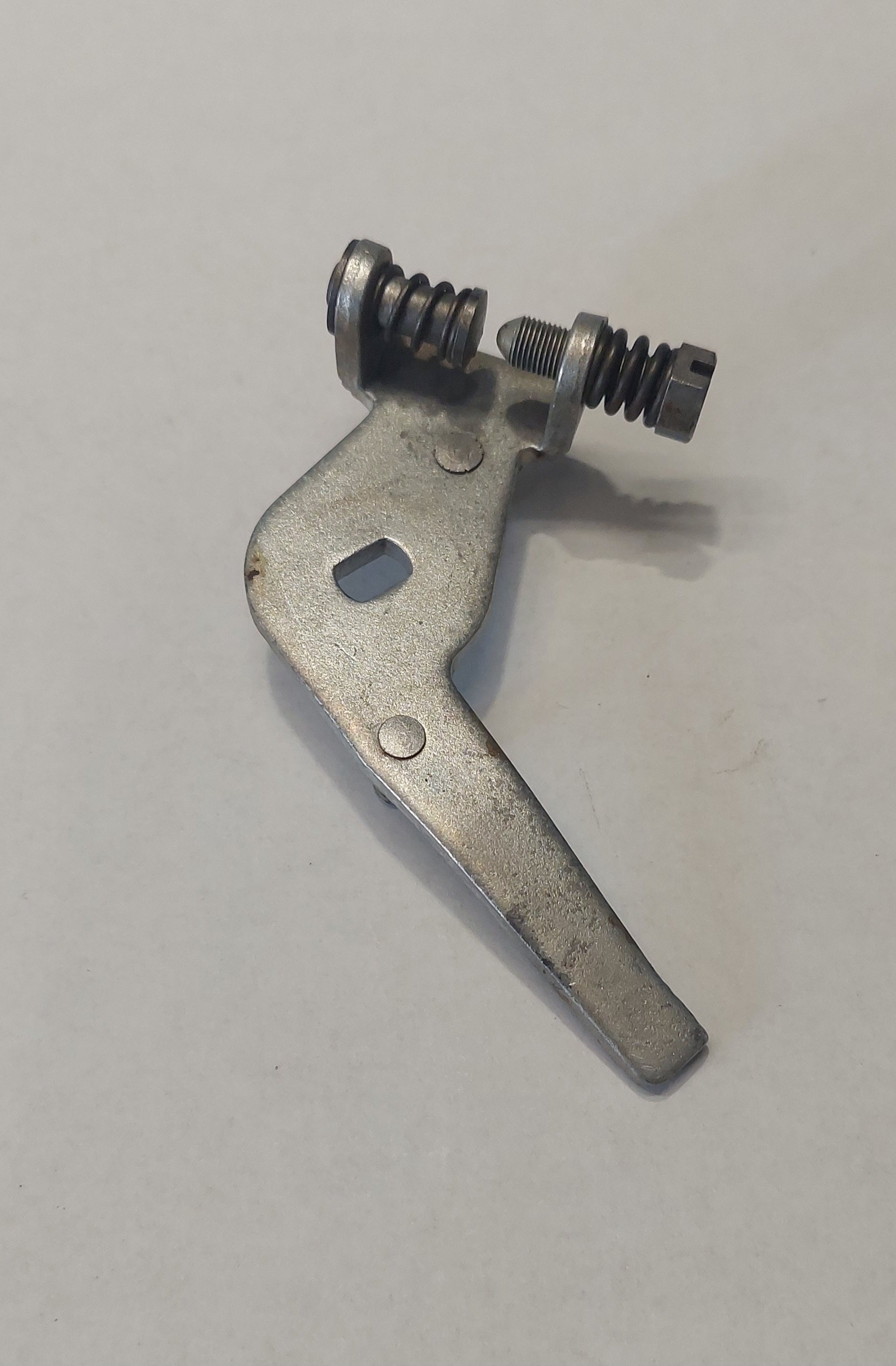 (8a)  Solex C40 ADDHE Gasklephevel carburateurzijde