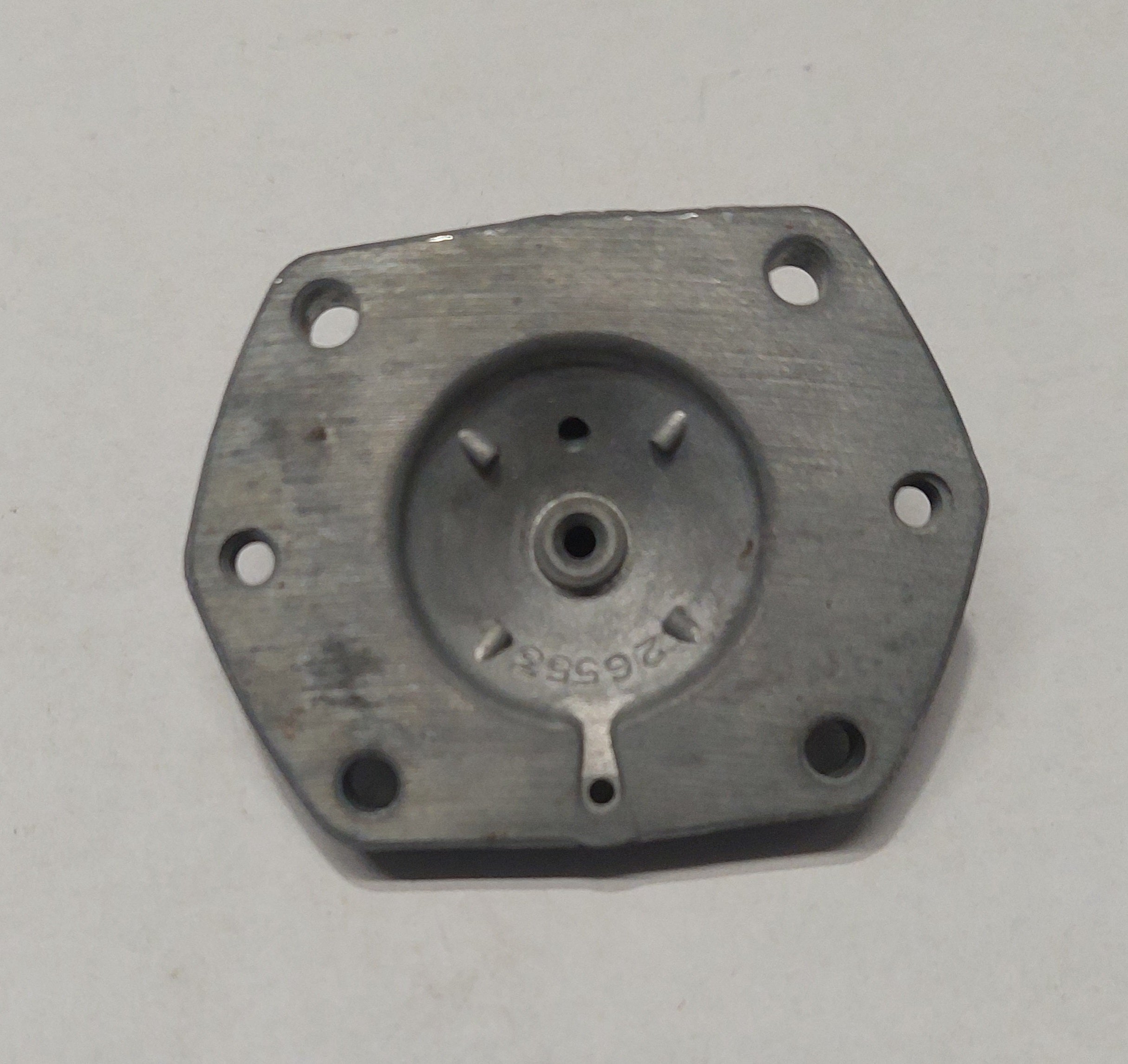 (374)  Solex C40 ADDHE Acceleratiepomp behuizing